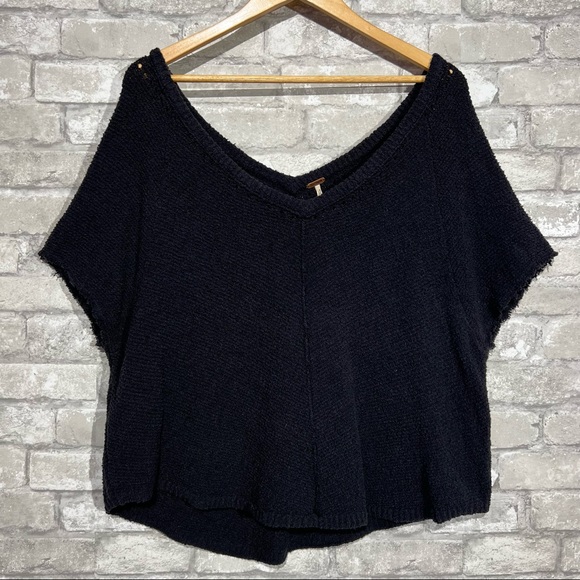 Free People Women's Medium Summer Romance Short Sleeve Sweater in Black Vneck - Picture 2 of 9